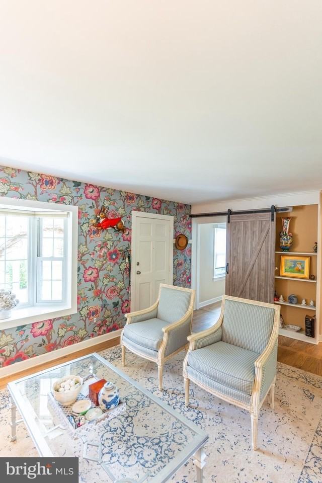 800 Blue Ridge Ave - Photo 5 of 34