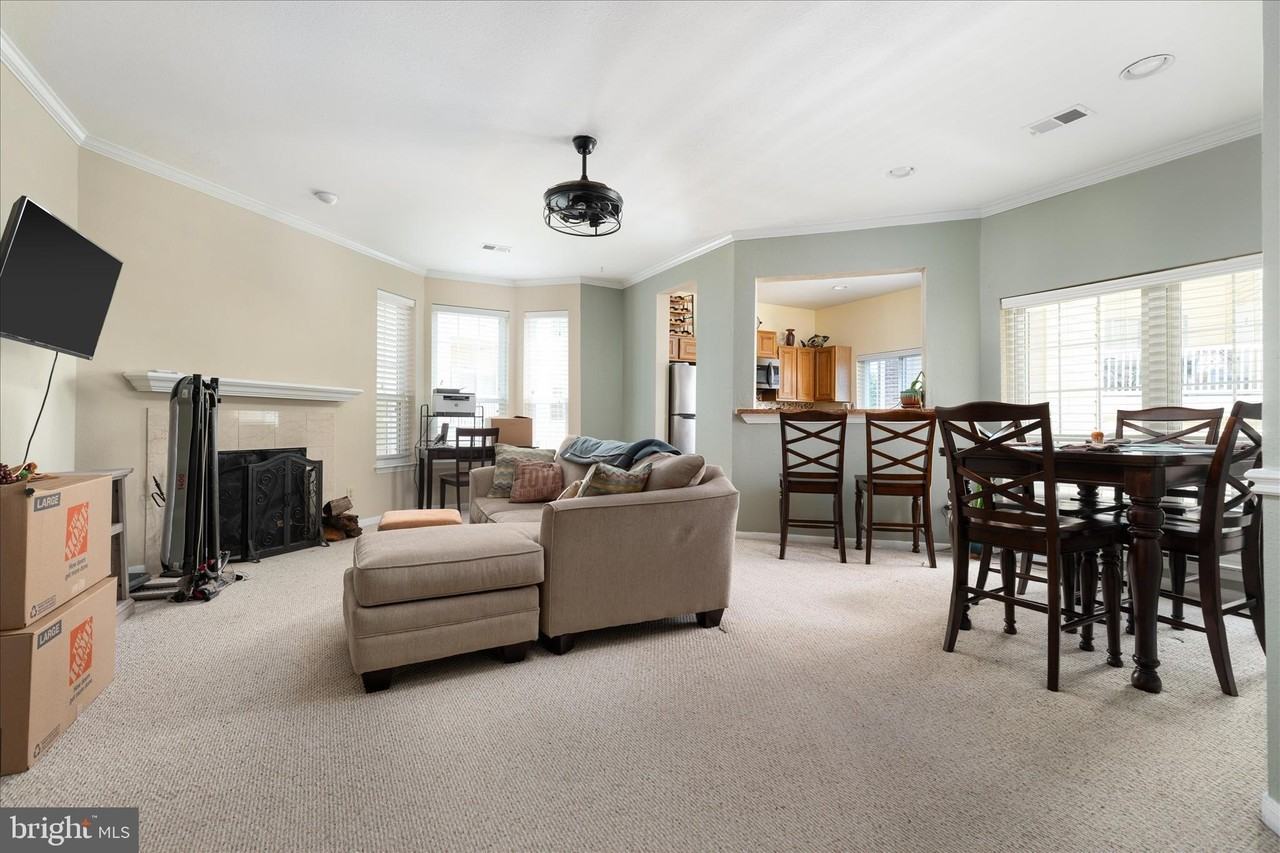 664 Gateway Dr Se #302 - Photo 5 of 27