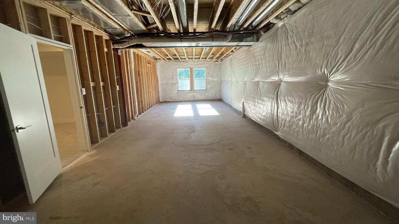 24827 Yellow Poplar Pl - Photo 2 of 50