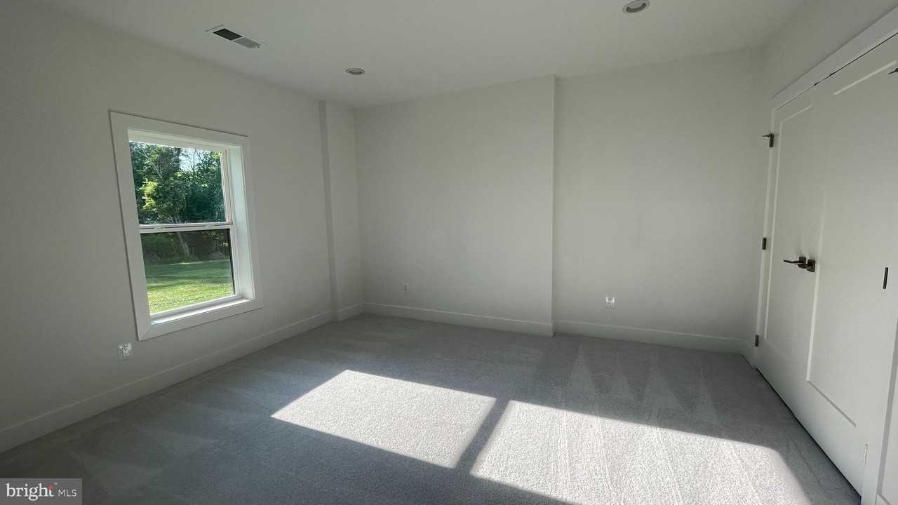 24827 Yellow Poplar Pl - Photo 7 of 50