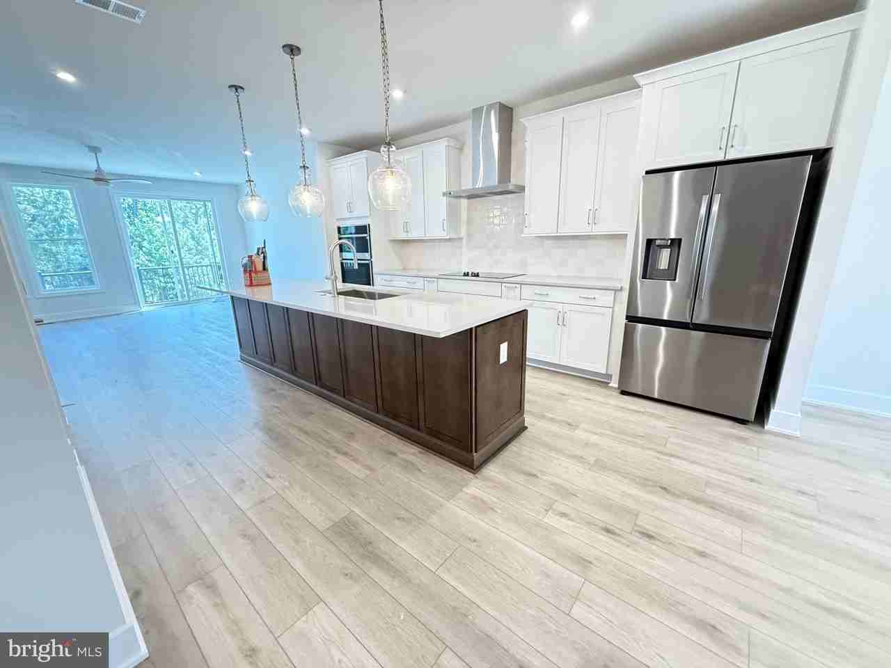 9715 Grant Ave - Photo 7 of 43