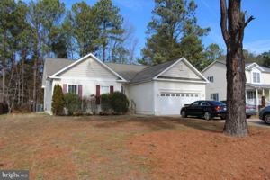 featured image of 211 Dogwood Ave