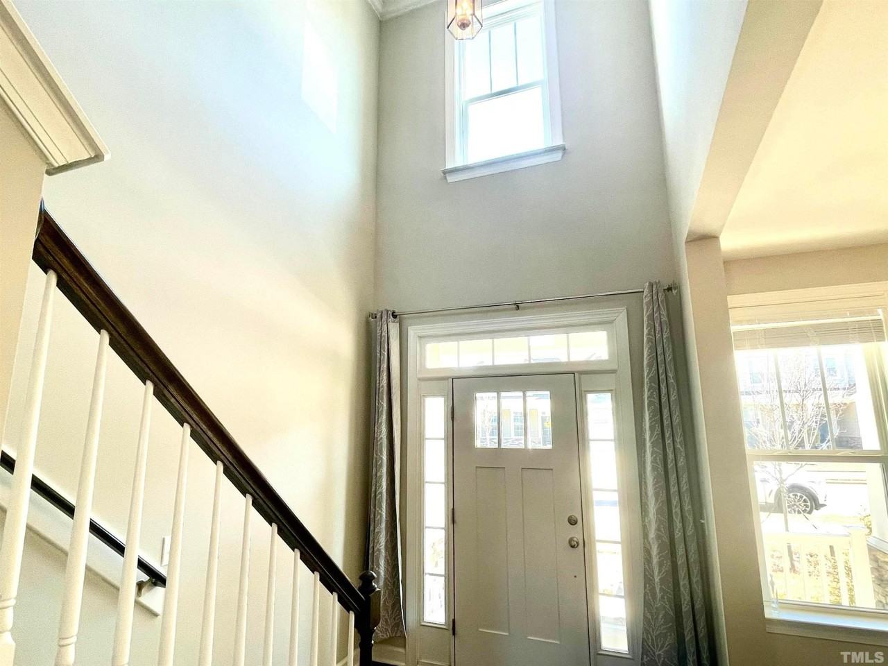 8008 Gilano Dr - Photo 5 of 42
