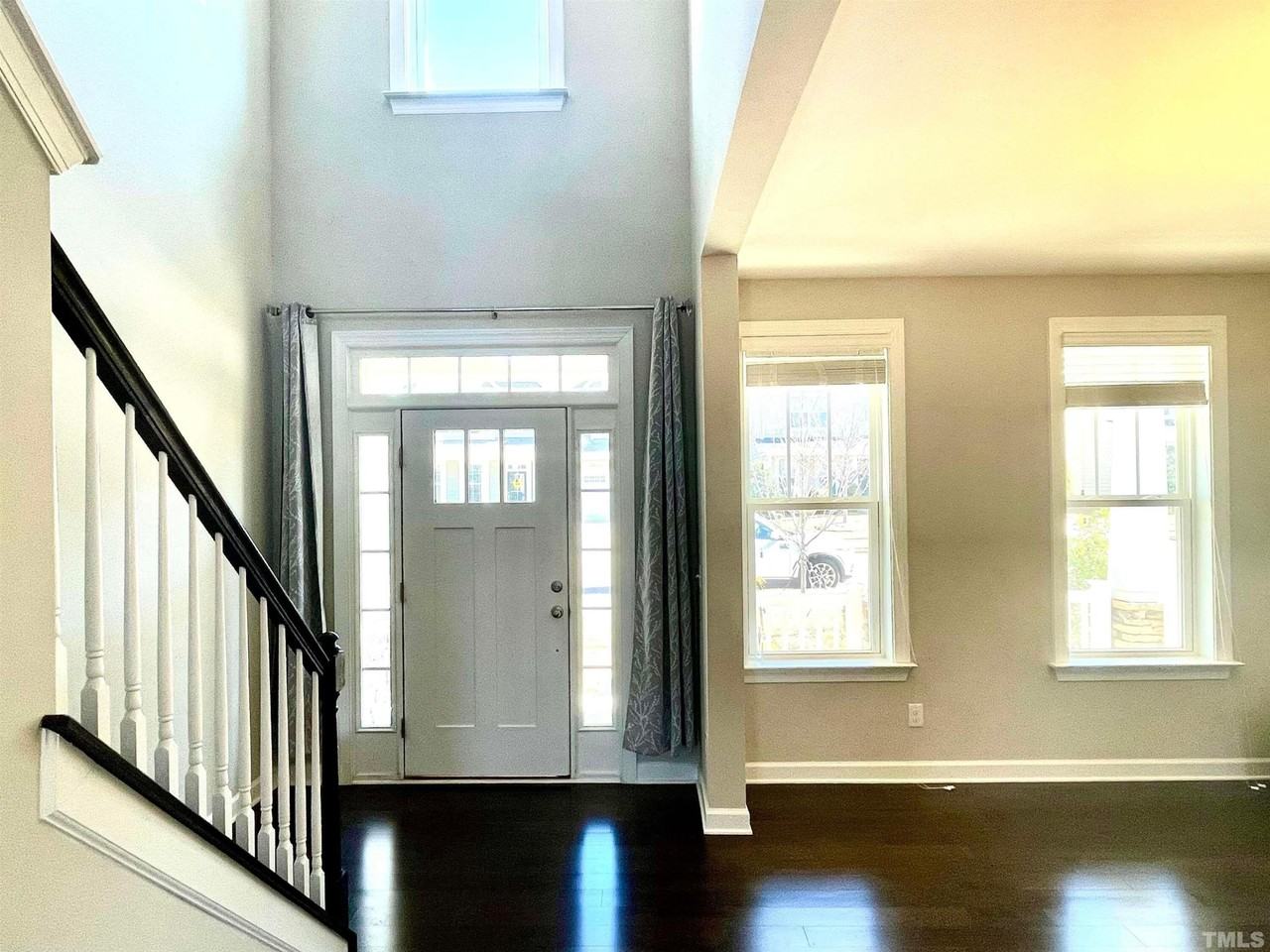 8008 Gilano Dr - Photo 6 of 42