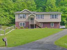 featured image of 2 Horseshoe Bnd
