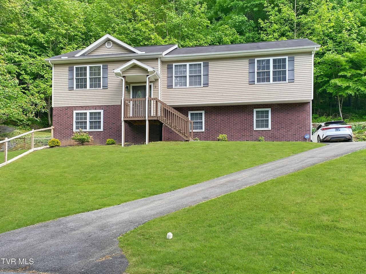 2 Horseshoe Bnd - Photo 2 of 19
