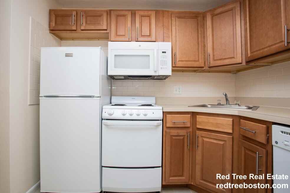 245 Main St #15 - Photo 4 of 15