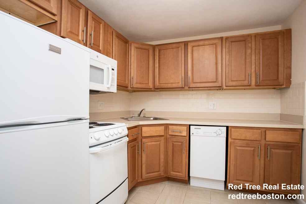 245 Main St #15 - Photo 5 of 15
