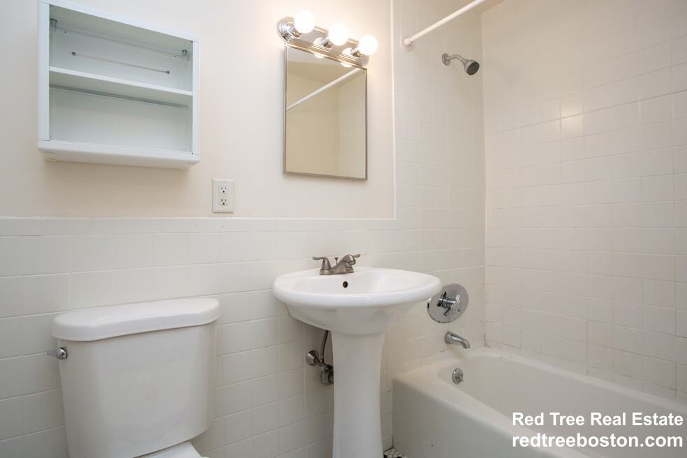 245 Main St #15 - Photo 6 of 15