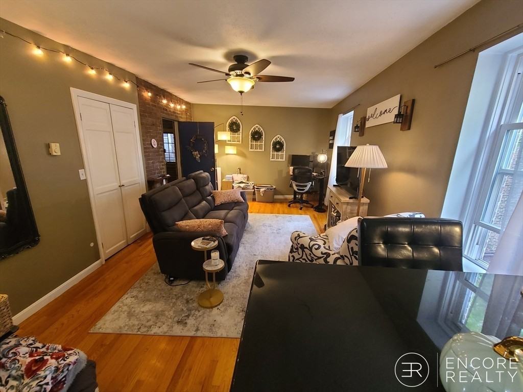 32 Fleet St #5 - Photo 2 of 8