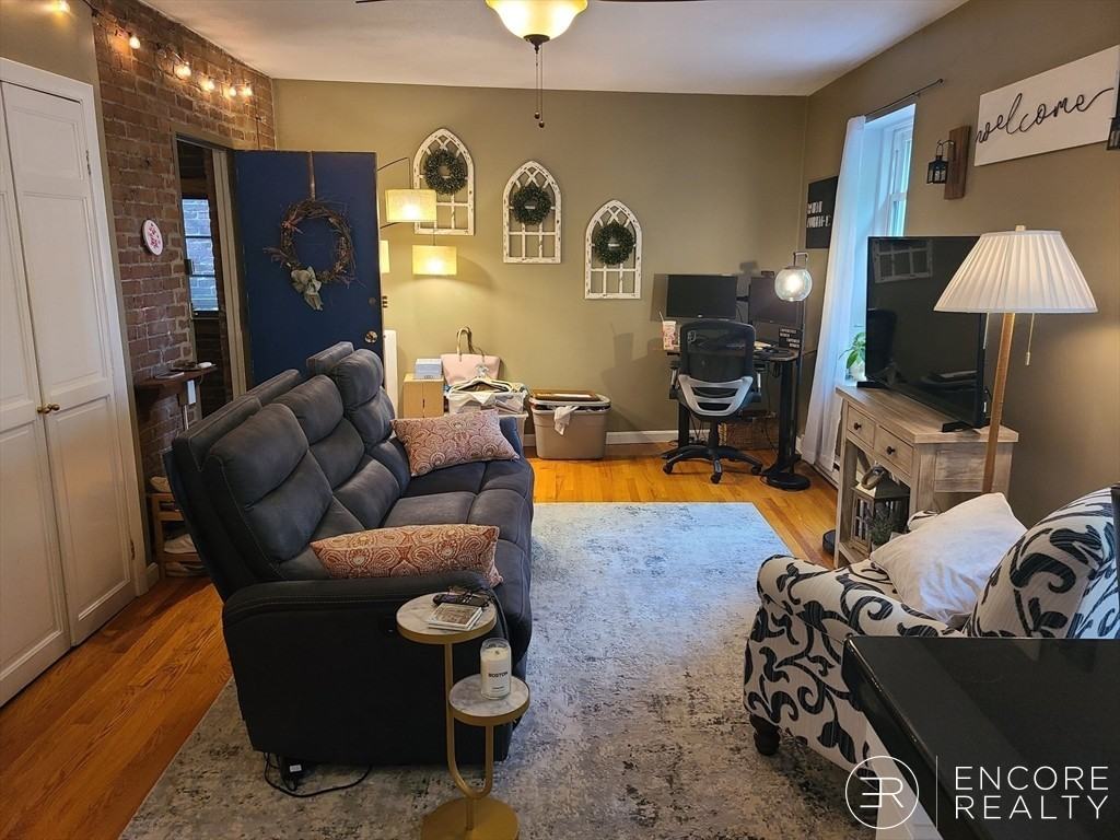 32 Fleet St #5 - Photo 3 of 8