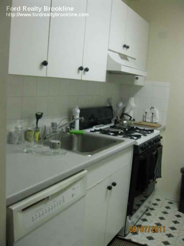 44 Washington St #1002 - Photo 3 of 16