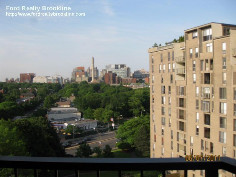 44 Washington St #1002 - Photo 4 of 16