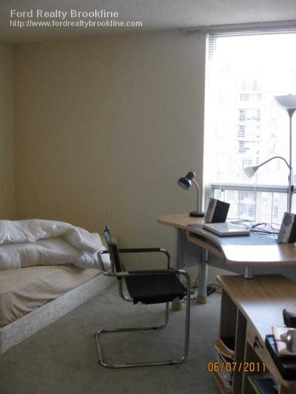 44 Washington St #1002 - Photo 7 of 16
