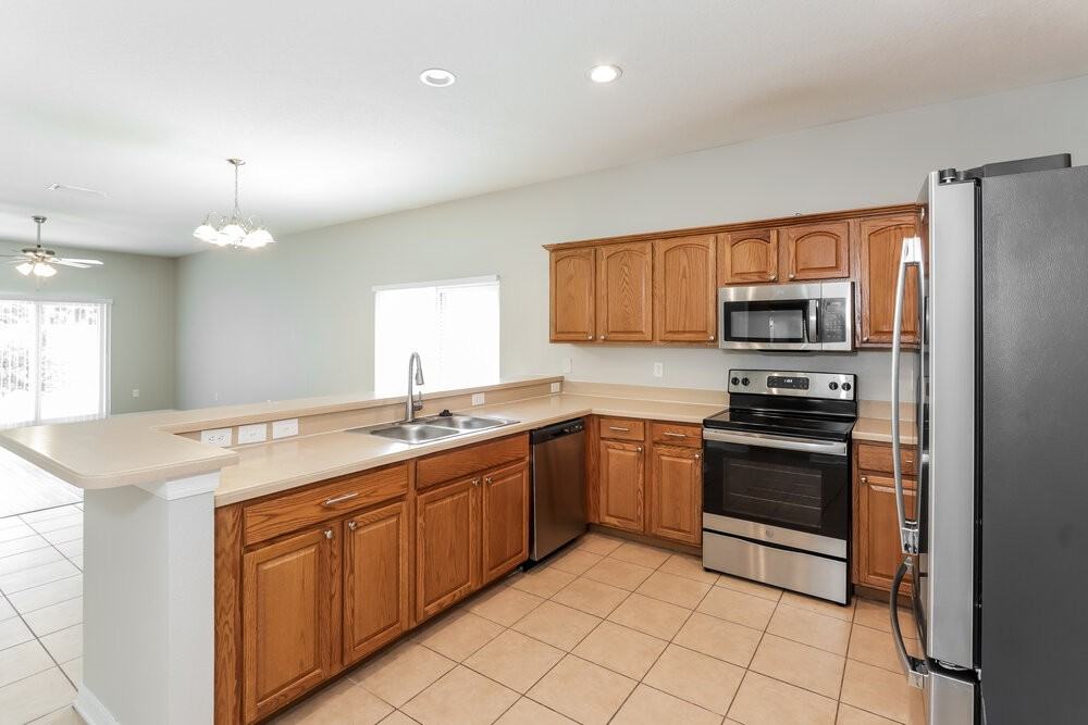 6221 Desert Peace Ave - Photo 6 of 16