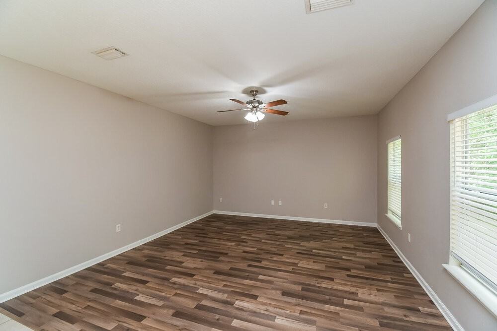 7242 Rampart Ridge Cir E - Photo 4 of 17