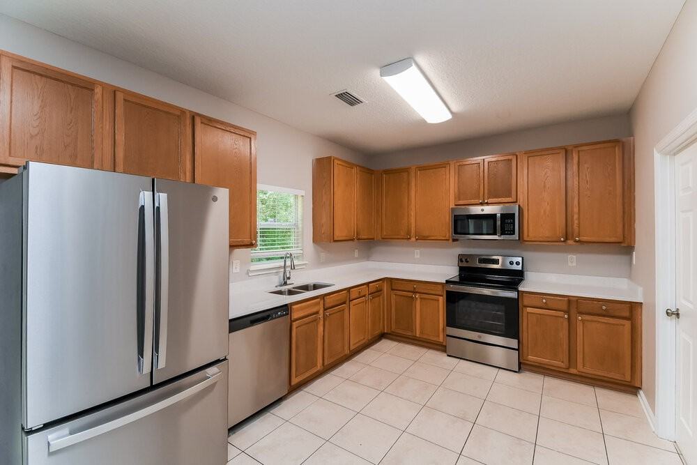 7242 Rampart Ridge Cir E - Photo 6 of 17