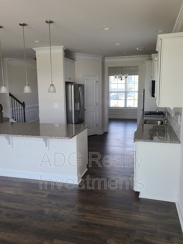 1577 Cambria Ct - Photo 4 of 18