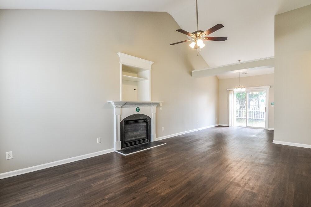 2716 Lead Crystal Ct - Photo 2 of 15