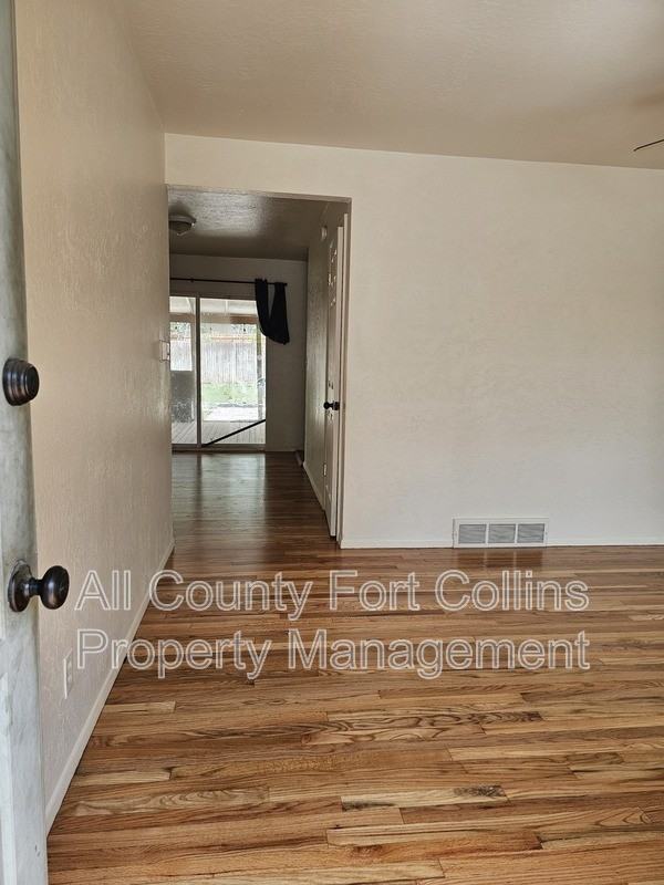 2511 16th Ave - Photo 5 of 14