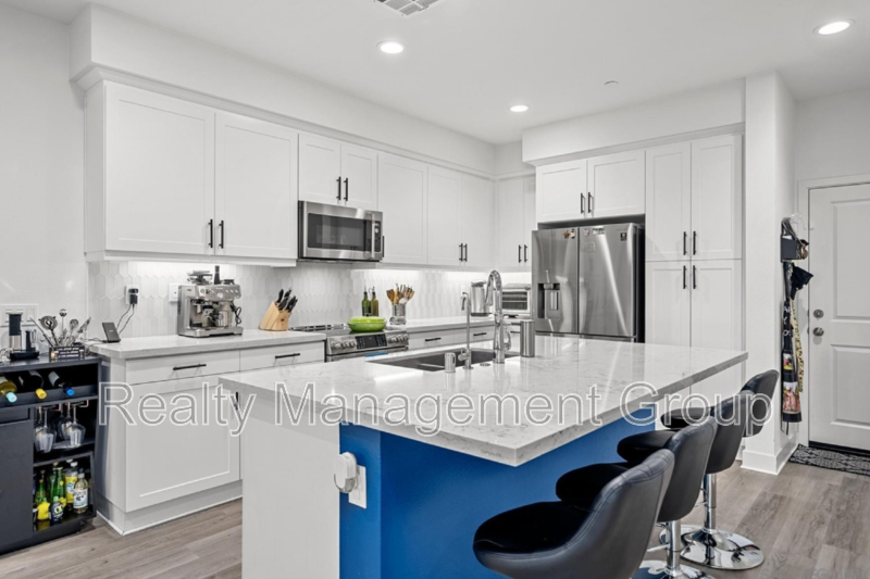 8714 Aruba Ln - Photo 2 of 23