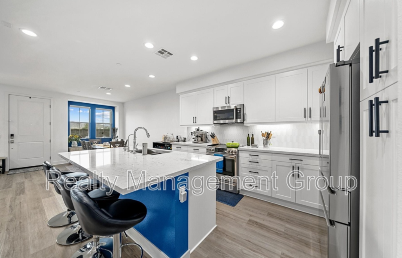 8714 Aruba Ln - Photo 4 of 23