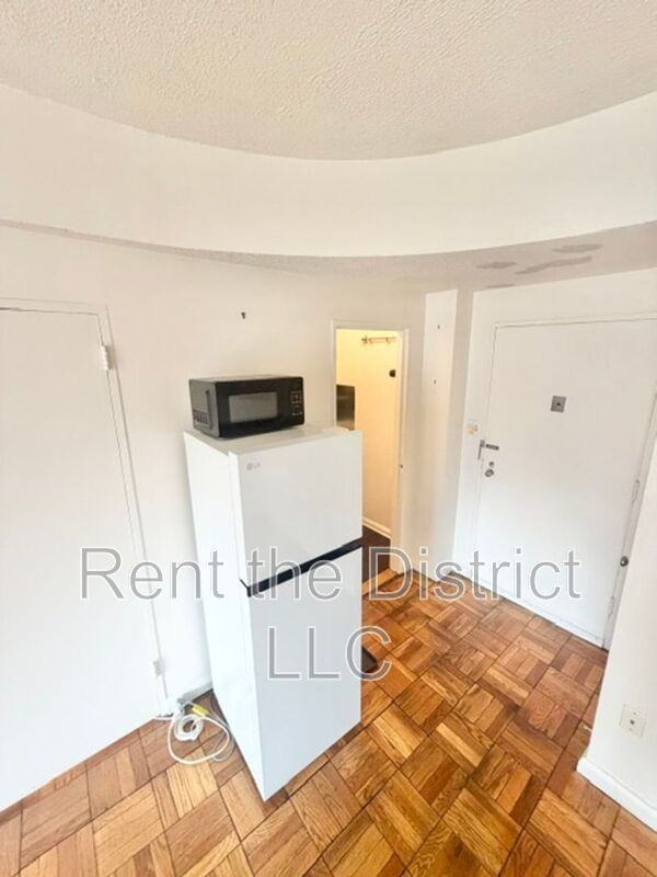 1727 Massachusetts Ave Nw #606 - Photo 4 of 11