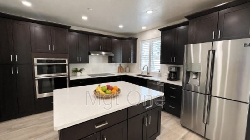 7284 Abigail Pl - Photo 3 of 25