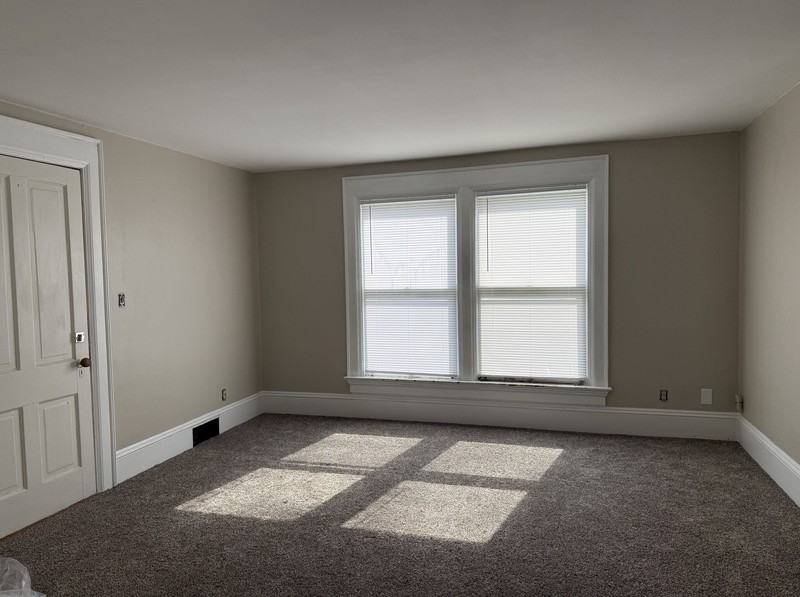 541 Mount Vernon St - Photo 3 of 18