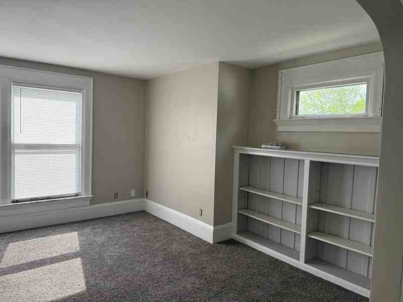 541 Mount Vernon St - Photo 4 of 18