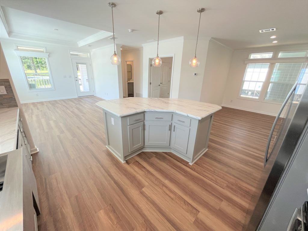 5620 Woodford St - Photo 2 of 34
