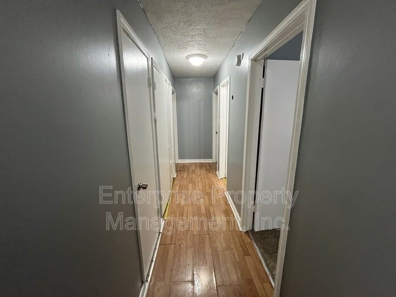 401 N Manassas St - Photo 4 of 10