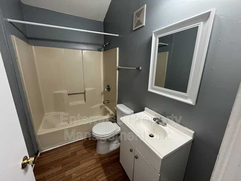 401 N Manassas St - Photo 6 of 10