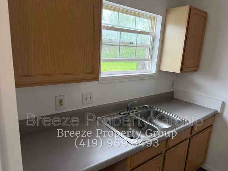 619 Hope St - Photo 3 of 13