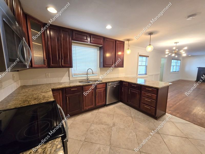 2533 Sylvan Rd - Photo 5 of 19