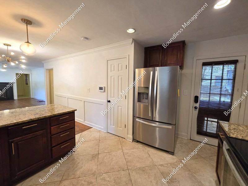 2533 Sylvan Rd - Photo 6 of 19