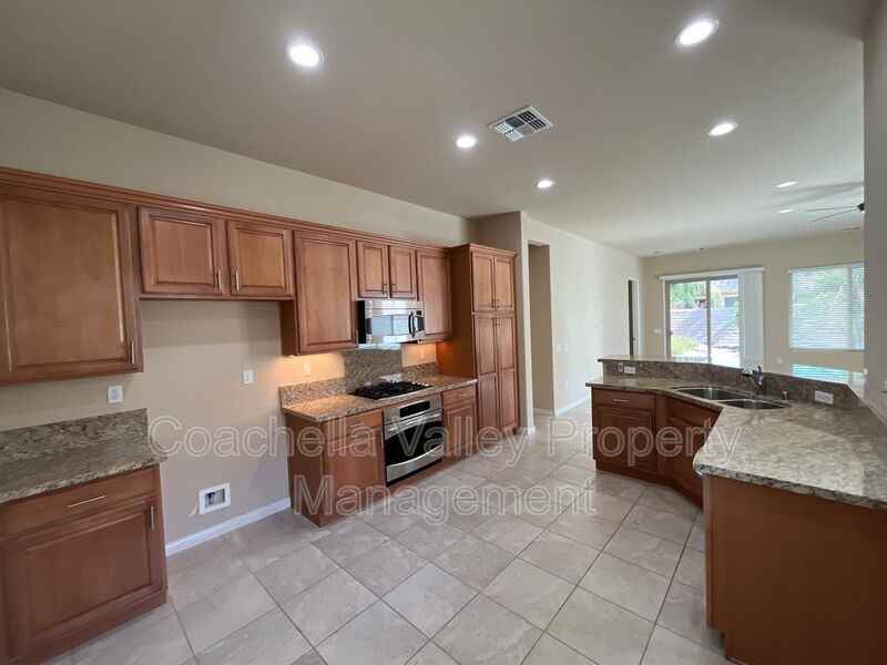 81682 Avenida Alturas - Photo 5 of 29