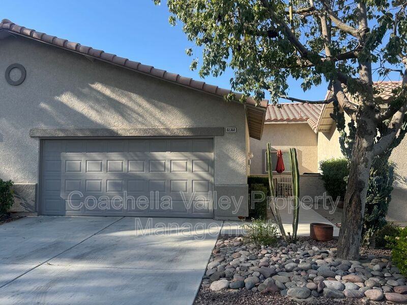 82368 Lancaster Way - Photo 2 of 42
