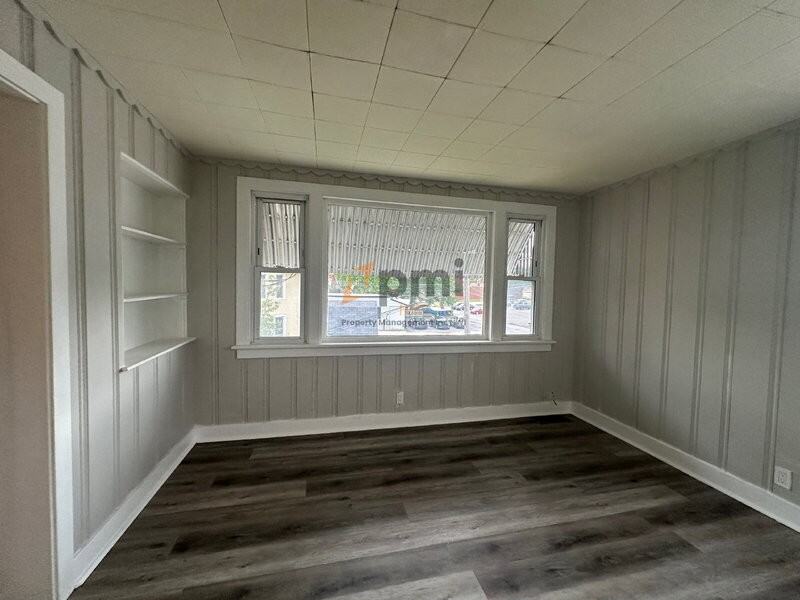 207 Monroe St #B - Photo 7 of 14