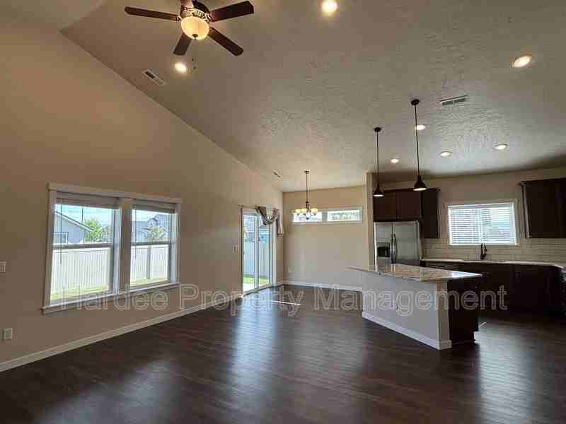 9070 W Songwood Dr - Photo 3 of 23