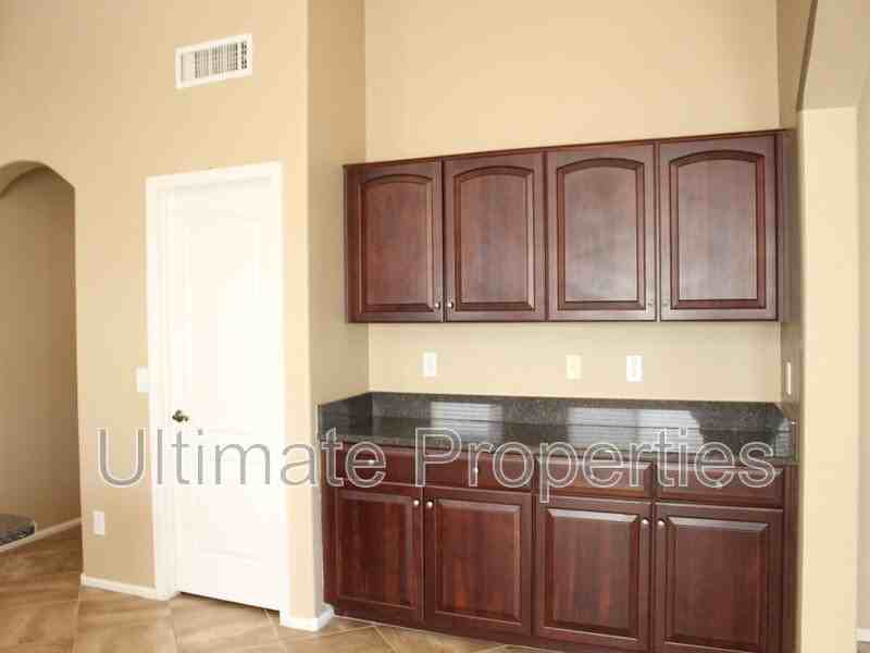 17840 W Andora St - Photo 3 of 5