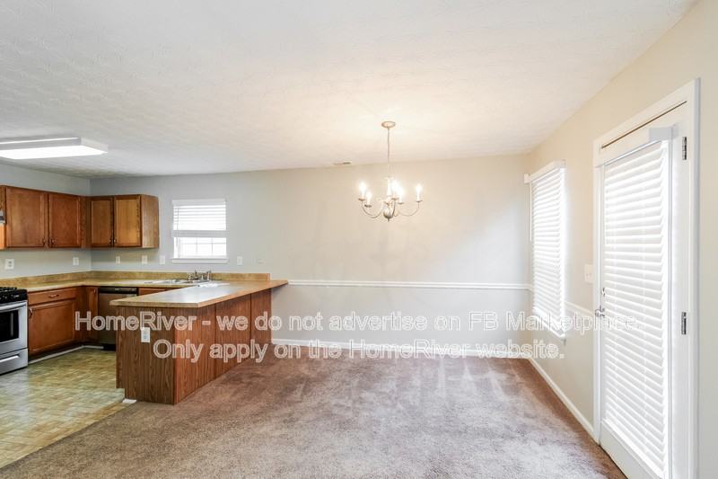 236 Sableshire Way - Photo 4 of 17
