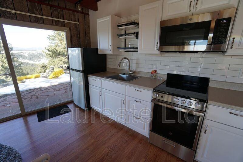 241 Zephyr Ave - Photo 5 of 11