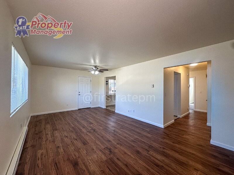 1824 N Crestmont Dr - Photo 4 of 26
