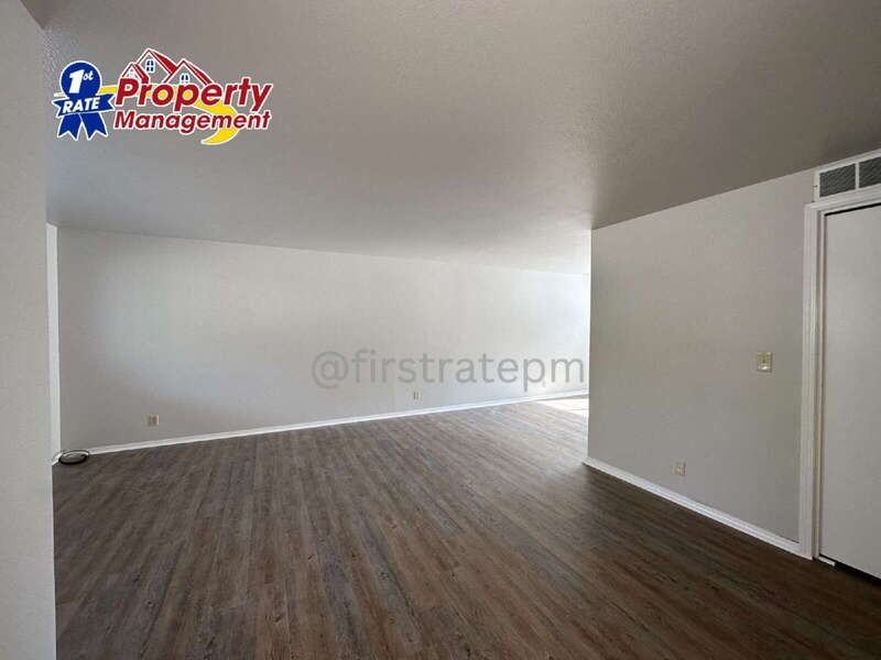 1188 W Lee St - Photo 4 of 21