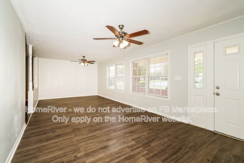 970 Edgewood Dr - Photo 2 of 19