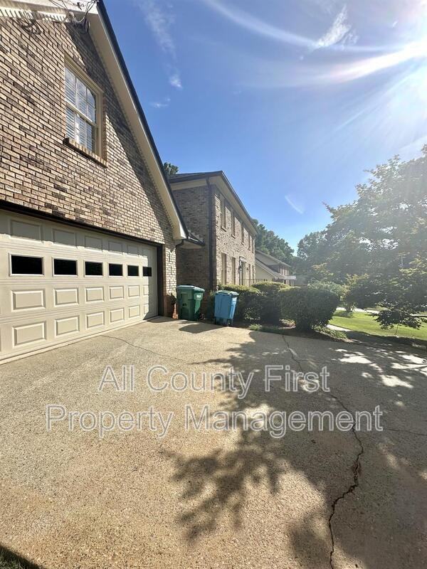 5621 Shadow View Dr #5621SHADOW - Photo 2 of 36