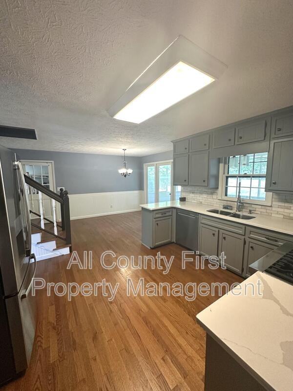 5621 Shadow View Dr #5621SHADOW - Photo 7 of 36