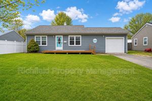 featured image of 1260 Lincoln Dr
