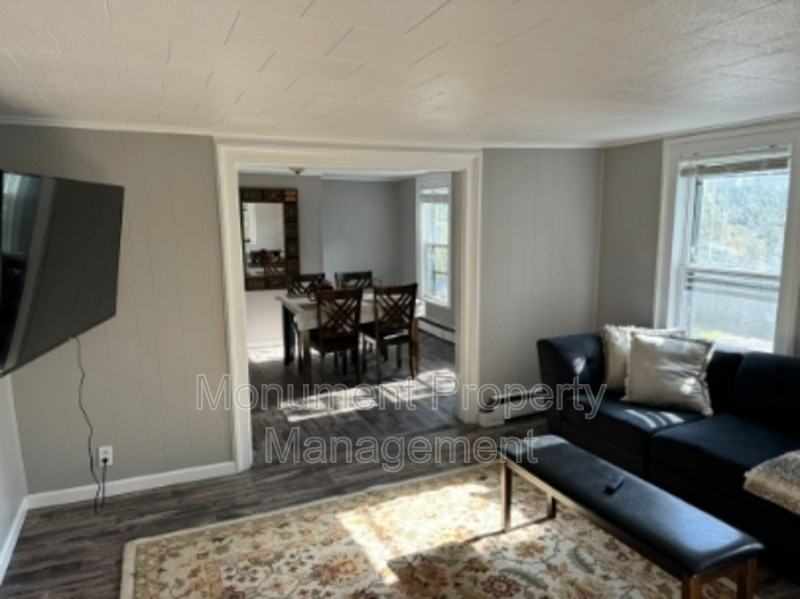 105 E Hamilton St - Photo 2 of 12